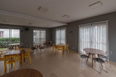 Apartamento para alugar com 49m², 2 quartos e 1 vaga Apartamento para alugar com 49m², 2 quartos e 1 vagaÁrea comum - Salão de festas