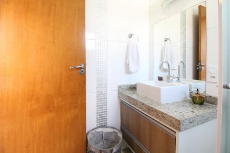 Apartamento à venda com 89m², 3 quartos e 2 vagas Apartamento à venda com 89m², 3 quartos e 2 vagasBanheiro da Suíte