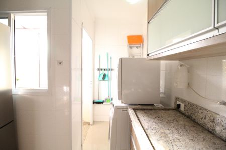 Apartamento à venda com 89m², 3 quartos e 2 vagas Apartamento à venda com 89m², 3 quartos e 2 vagasCozinha e Área de Serviço