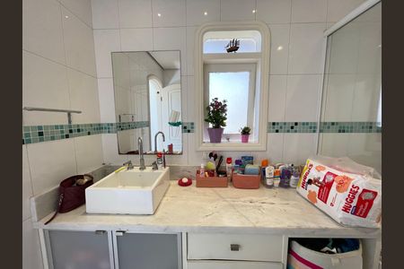 Casa à venda com 650m², 5 quartos e 6 vagas Casa à venda com 650m², 5 quartos e 6 vagasBanheiro 5