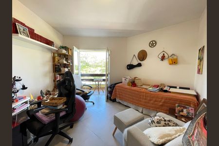 Casa à venda com 650m², 5 quartos e 6 vagas Casa à venda com 650m², 5 quartos e 6 vagasQuarto 2