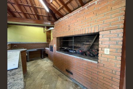 Casa à venda com 650m², 5 quartos e 6 vagas Casa à venda com 650m², 5 quartos e 6 vagasChurrasqueira