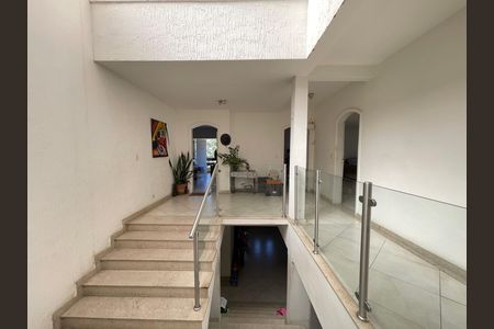 Casa à venda com 650m², 5 quartos e 6 vagas Casa à venda com 650m², 5 quartos e 6 vagasHall Quartos