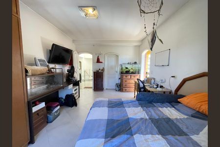 Casa à venda com 650m², 5 quartos e 6 vagas Casa à venda com 650m², 5 quartos e 6 vagasQuarto 3