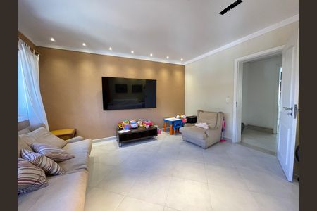 Casa à venda com 650m², 5 quartos e 6 vagas Casa à venda com 650m², 5 quartos e 6 vagasSala