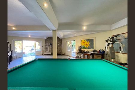 Garagem de casa à venda com 5 quartos, 650m² em Parque dos Principes, São Paulo