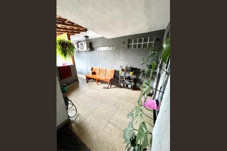 Casa à venda com 4 quartos, 150m² em Jardim Colorado, São Paulo