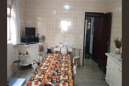 Casa à venda com 3 quartos, 205m² em Vila Moinho Velho, São Paulo
