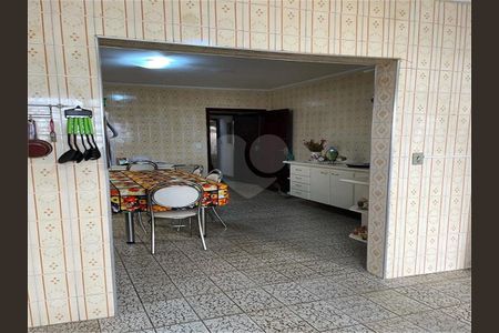 Casa à venda com 3 quartos, 205m² em Vila Moinho Velho, São Paulo