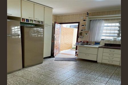 Casa à venda com 3 quartos, 205m² em Vila Moinho Velho, São Paulo