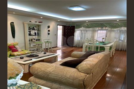 Casa à venda com 3 quartos, 205m² em Vila Moinho Velho, São Paulo