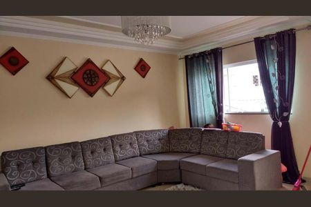 Casa à venda com 3 quartos, 125m² em Parque Jaçatuba, Santo André