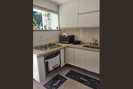 Casa à venda com 160m², 3 quartos e 1 vaga
