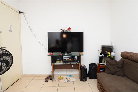 Sala de apartamento à venda com 2 quartos, 44m² em Califórnia, Belo Horizonte