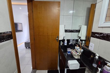 Apartamento para alugar com 75m², 1 quarto e 1 vaga Apartamento para alugar com 75m², 1 quarto e 1 vagaBanheiro da Suíte 1
