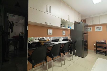 Apartamento à venda com 129m², 4 quartos e 2 vagasCozinha