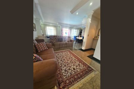 Casa à venda com 4 quartos, 348m² em Jardim Campo Grande, São Paulo