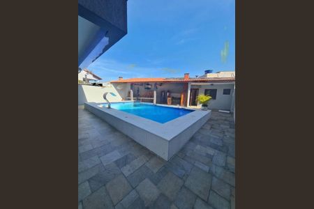 Casa à venda com 348m², 4 quartos e 4 vagas