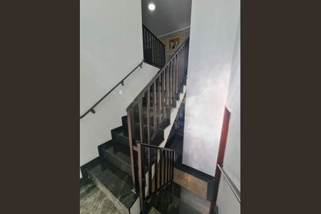 Casa à venda com 348m², 4 quartos e 4 vagas