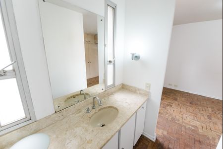 Apartamento para alugar com 147m², 3 quartos e 2 vagas Apartamento para alugar com 147m², 3 quartos e 2 vagasBanheiro da Suíte