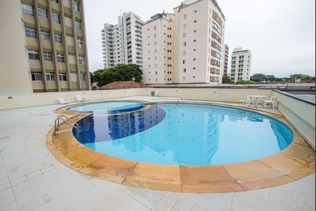 Apartamento para alugar com 147m², 3 quartos e 2 vagas Apartamento para alugar com 147m², 3 quartos e 2 vagasÁrea comum - Piscina