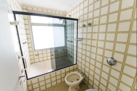 Apartamento para alugar com 147m², 3 quartos e 2 vagas Apartamento para alugar com 147m², 3 quartos e 2 vagasBanheiro da Suíte