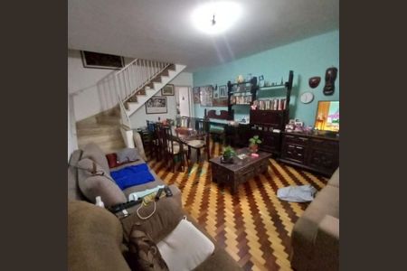 Casa à venda com 2 quartos, 123m² em Jardim Aeroporto, São Paulo