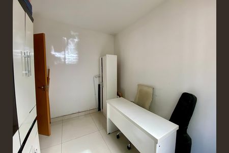 Quarto 2 de apartamento para alugar com 2 quartos, 42m² em Pedreira, Betim