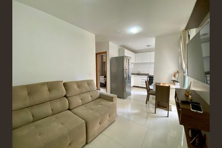 Sala de apartamento para alugar com 2 quartos, 42m² em Pedreira, Betim