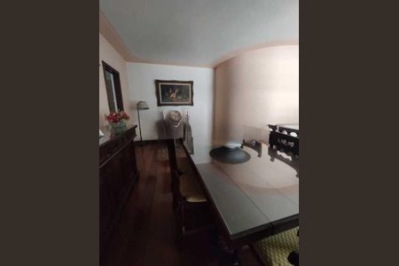 Apartamento à venda com 121m², 3 quartos e 1 vaga