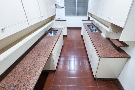Apartamento para alugar com 250m², 3 quartos e 1 vaga Apartamento para alugar com 250m², 3 quartos e 1 vagaCozinha