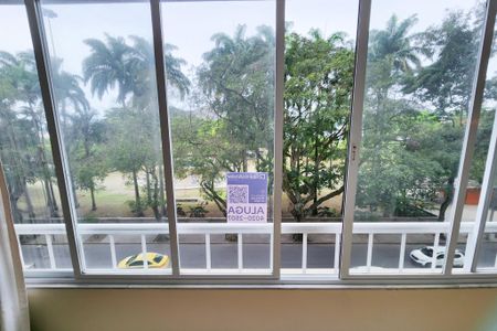 Apartamento para alugar com 250m², 3 quartos e 1 vaga Apartamento para alugar com 250m², 3 quartos e 1 vagaPlaca