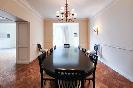 Apartamento para alugar com 250m², 3 quartos e 1 vaga Apartamento para alugar com 250m², 3 quartos e 1 vagaSala de Jantar