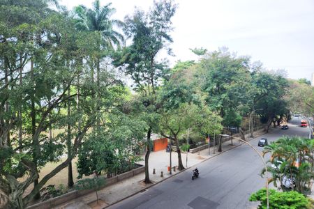 Apartamento para alugar com 250m², 3 quartos e 1 vaga Apartamento para alugar com 250m², 3 quartos e 1 vagaVista