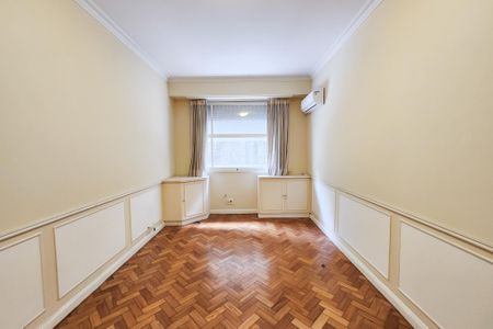 Apartamento para alugar com 250m², 3 quartos e 1 vaga Apartamento para alugar com 250m², 3 quartos e 1 vagaQuarto 1