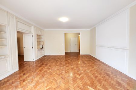 Apartamento para alugar com 250m², 3 quartos e 1 vaga Apartamento para alugar com 250m², 3 quartos e 1 vagaSala