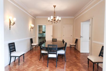 Apartamento para alugar com 250m², 3 quartos e 1 vaga Apartamento para alugar com 250m², 3 quartos e 1 vagaSala de Jantar