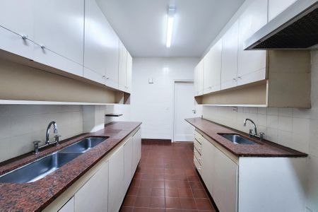Apartamento para alugar com 250m², 3 quartos e 1 vaga Apartamento para alugar com 250m², 3 quartos e 1 vagaCozinha