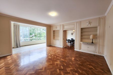 Apartamento para alugar com 250m², 3 quartos e 1 vaga Apartamento para alugar com 250m², 3 quartos e 1 vagaSala