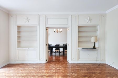 Apartamento para alugar com 250m², 3 quartos e 1 vaga Apartamento para alugar com 250m², 3 quartos e 1 vagaSala