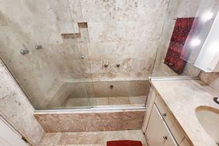 Apartamento para alugar com 250m², 3 quartos e 1 vaga Apartamento para alugar com 250m², 3 quartos e 1 vagaBanheiro Social 2
