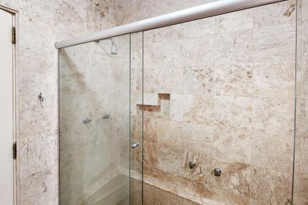 Apartamento para alugar com 250m², 3 quartos e 1 vaga Apartamento para alugar com 250m², 3 quartos e 1 vagaBanheiro Social 2