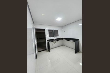 Casa à venda com 117m², 3 quartos e 2 vagas