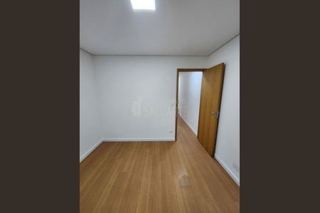Casa à venda com 117m², 3 quartos e 2 vagas