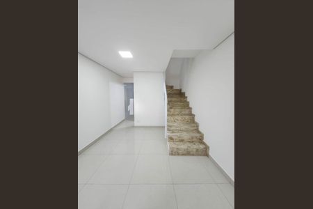 Casa à venda com 117m², 3 quartos e 2 vagas