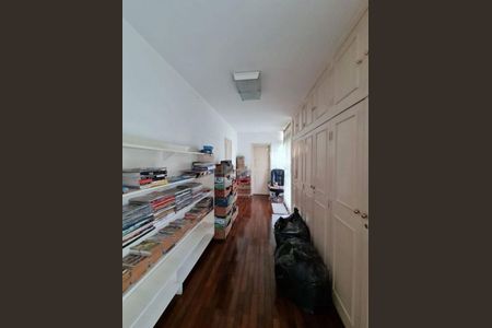 Casa à venda com 485m², 5 quartos e 5 vagas