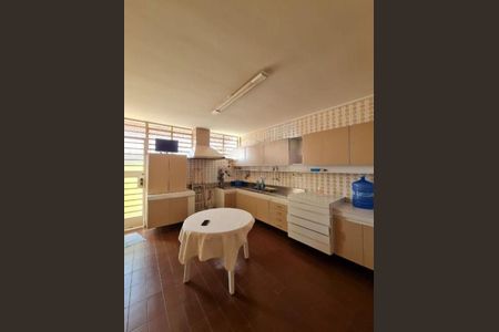 Casa à venda com 485m², 5 quartos e 5 vagas
