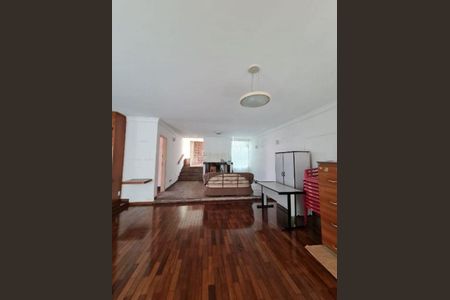 Casa à venda com 485m², 5 quartos e 5 vagas