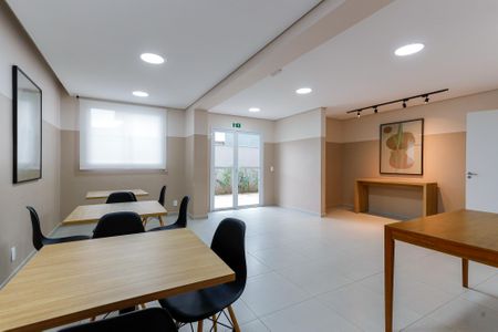 Apartamento para alugar com 41m², 2 quartos e sem vaga Apartamento para alugar com 41m², 2 quartos e sem vagaÁrea comum - Salão de festas