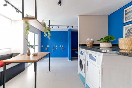 Apartamento para alugar com 41m², 2 quartos e sem vaga Apartamento para alugar com 41m², 2 quartos e sem vagaÁrea comum - Lavanderia